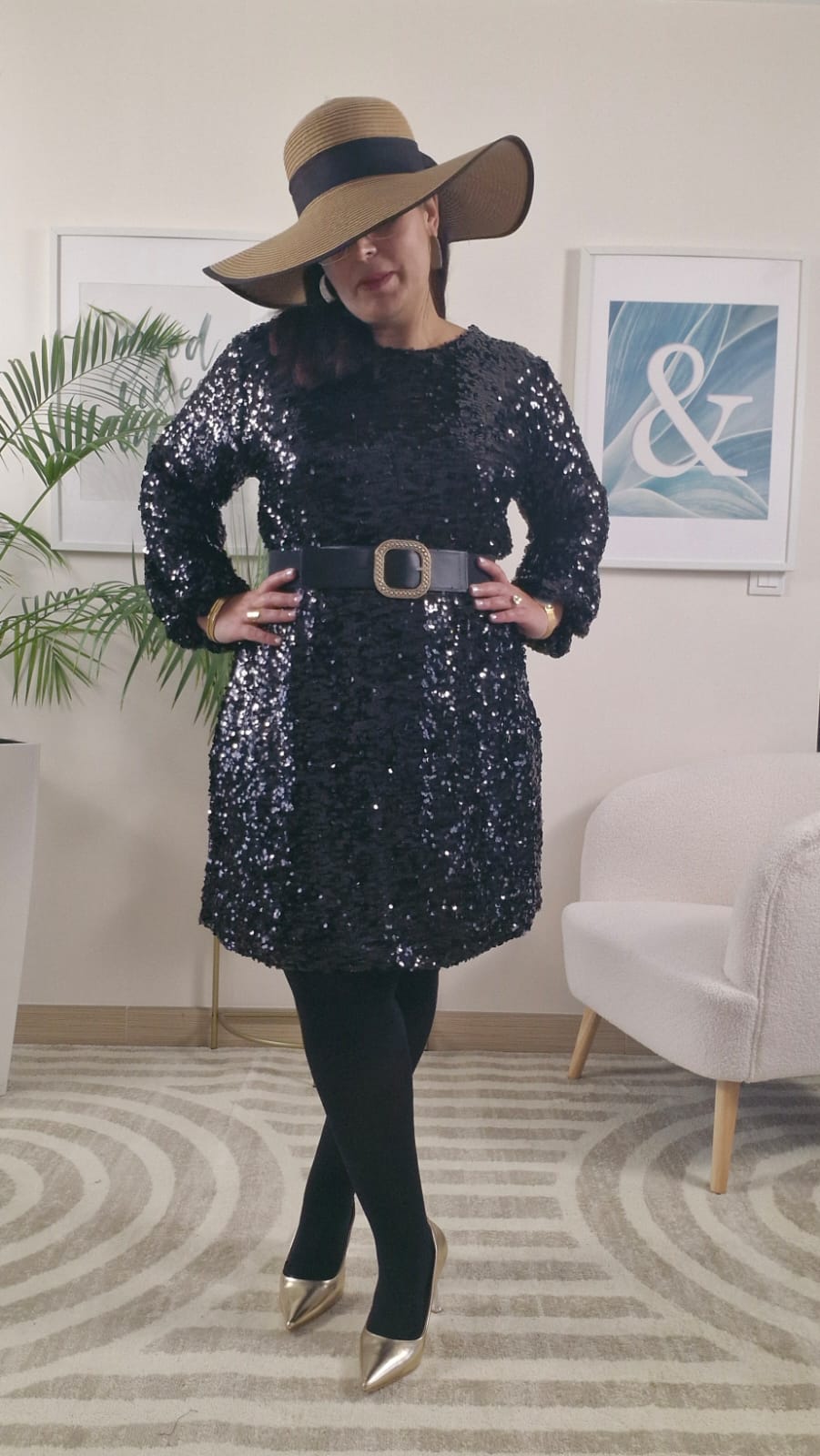 Robe noire à sequins ISIS