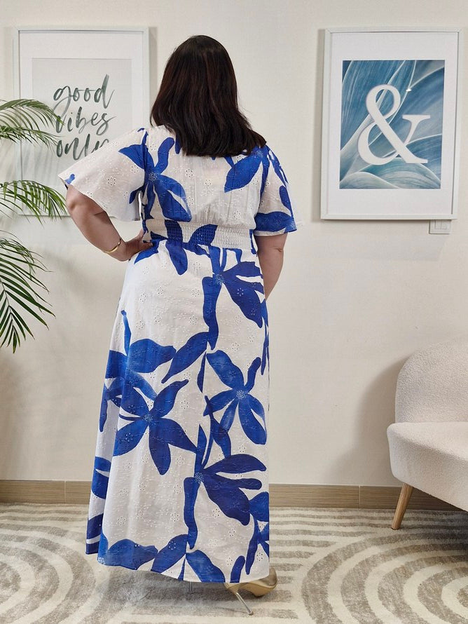 Robe longue dentelle blanche avec fleurs bleues grande taille  MAEVA