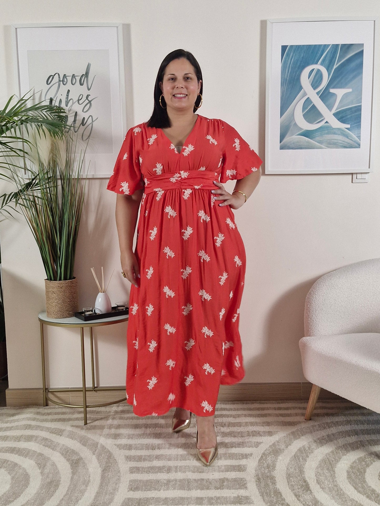 Robe longue été rouge avec fleurs blanches brodées MAGUY