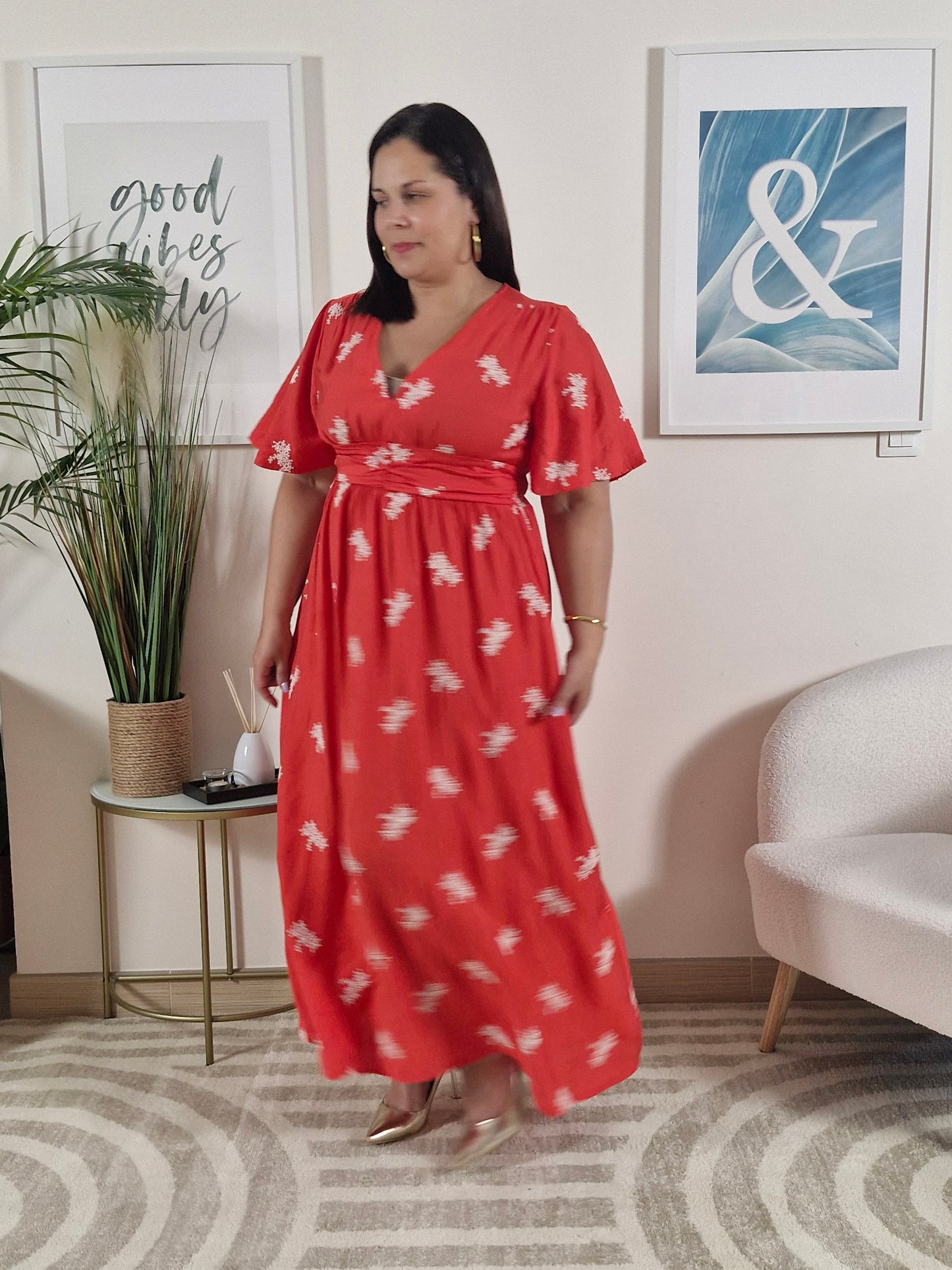 Robe longue été rouge avec fleurs blanches brodées MAGUY
