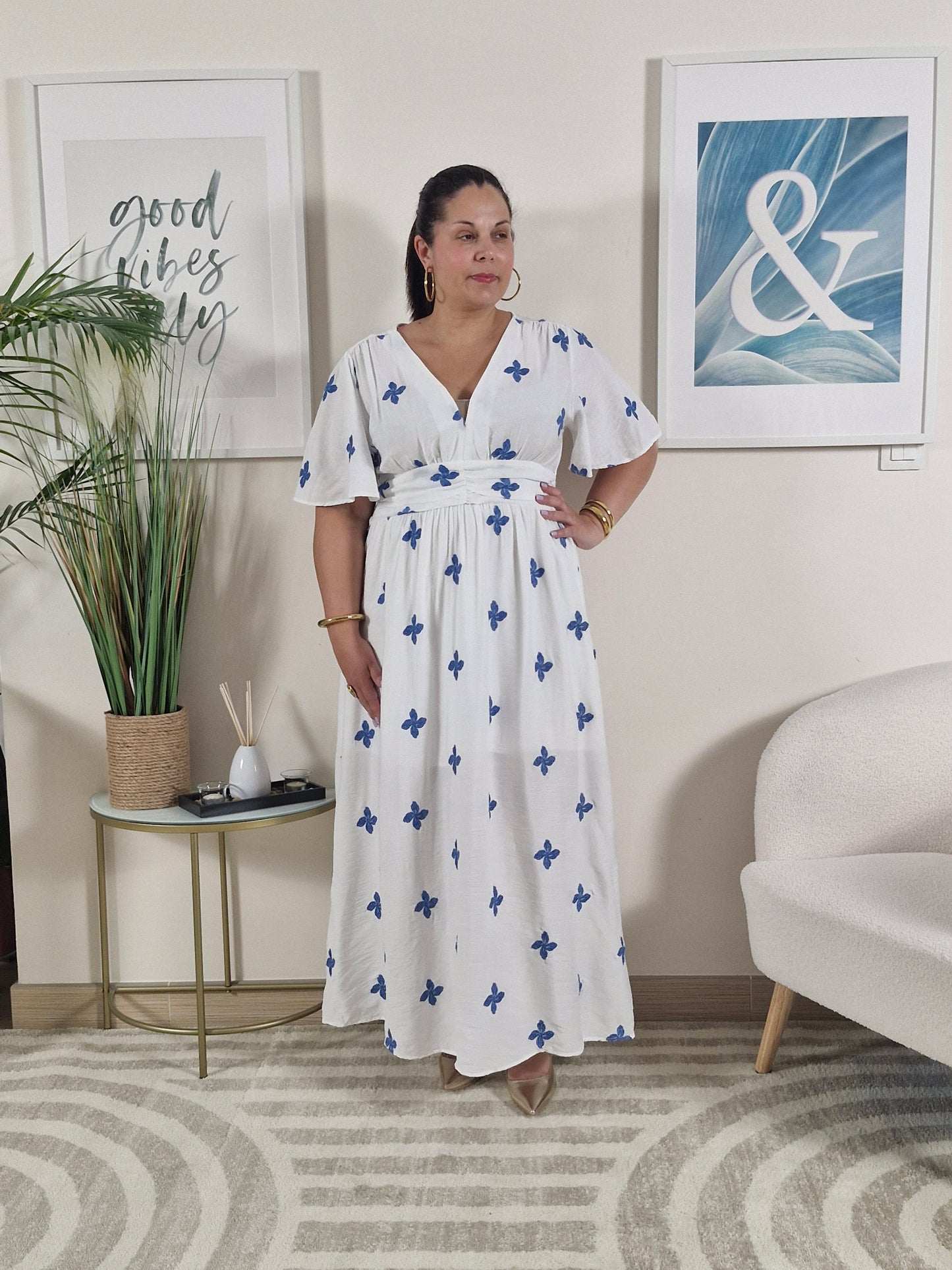 Robe longue été blanche et trèfles bleus MYA