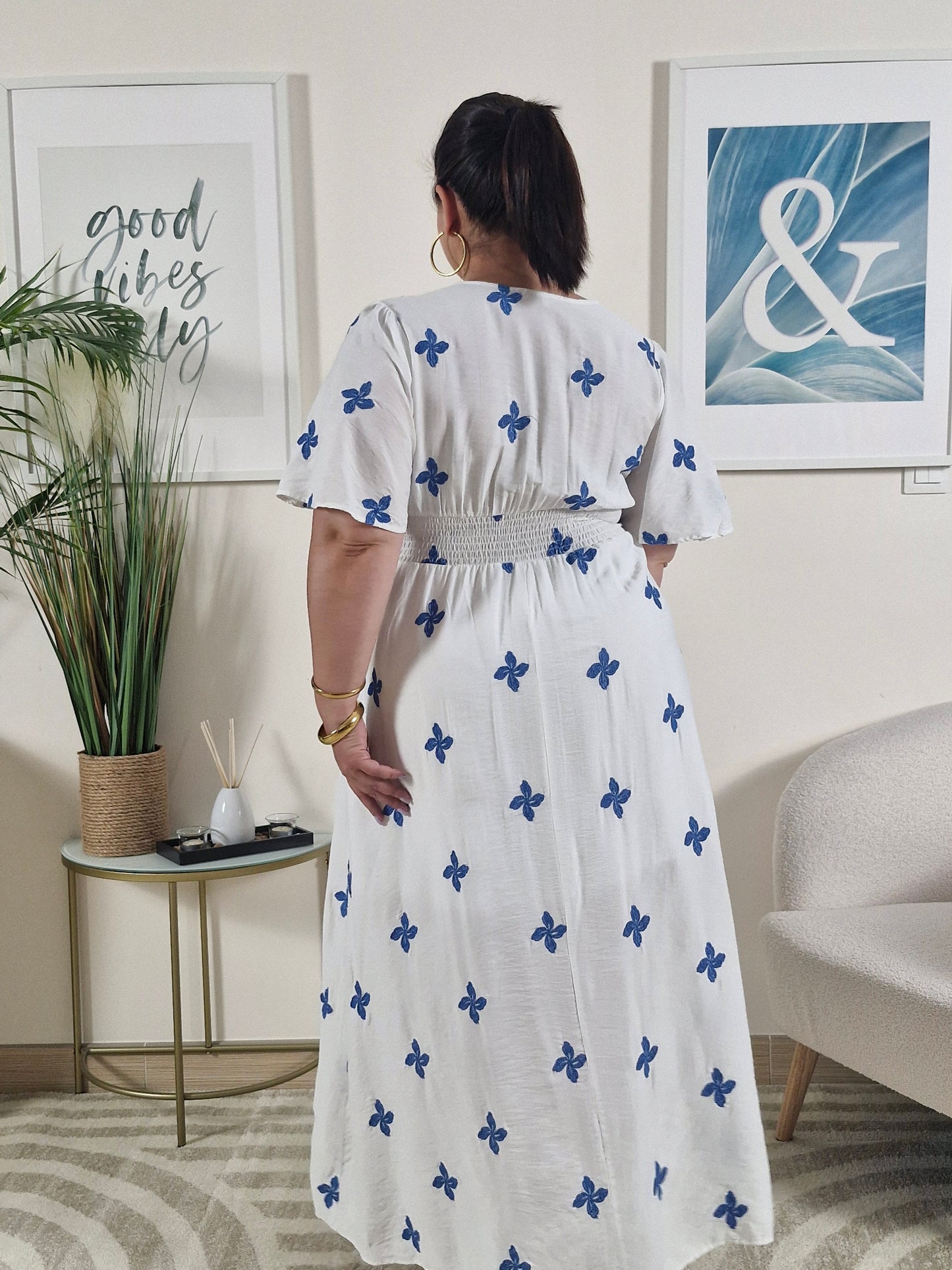 Robe longue été blanche et trèfles bleus MYA