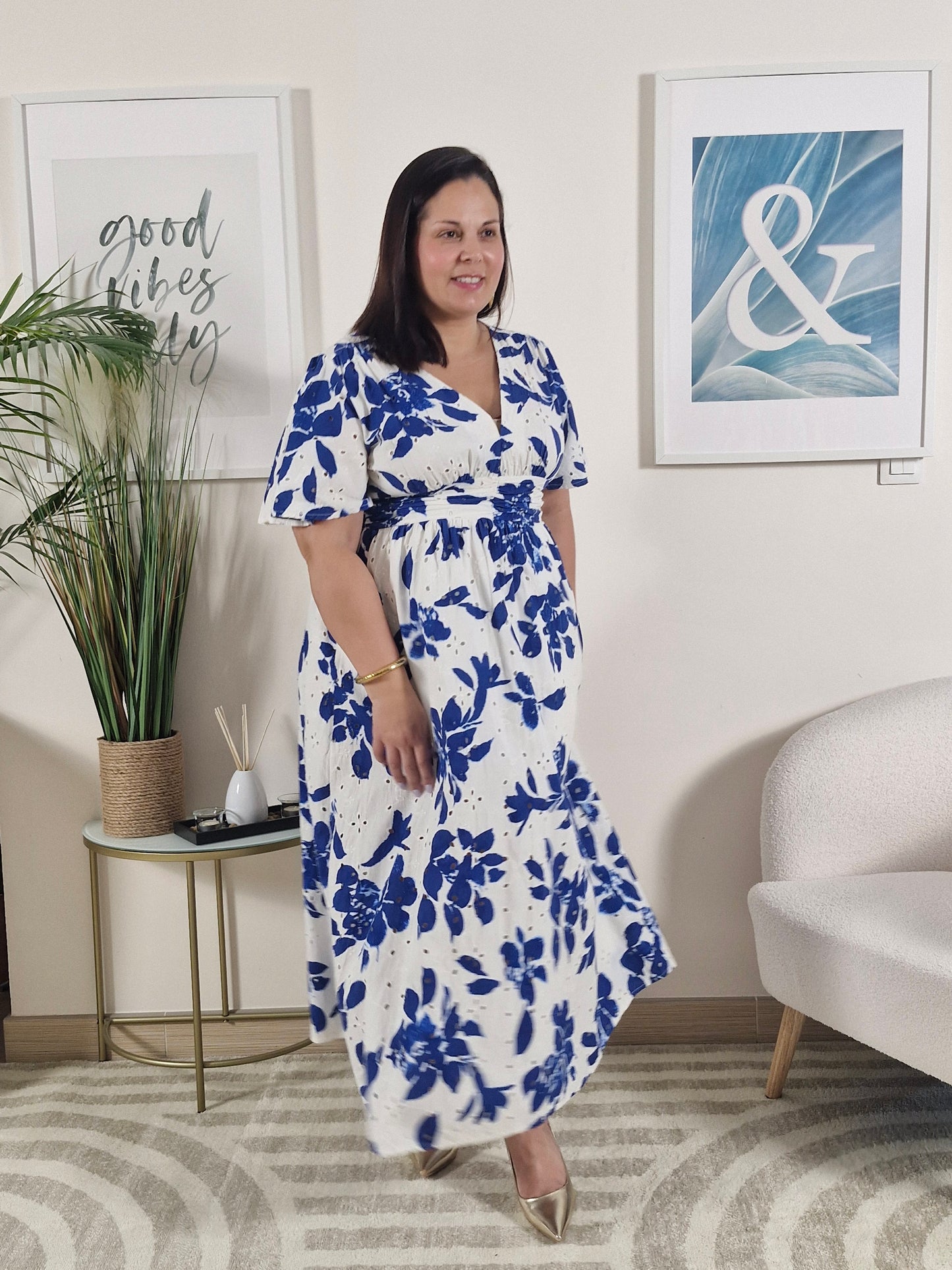Robe longue été dentelle fleurs bleues marines MYRIAM