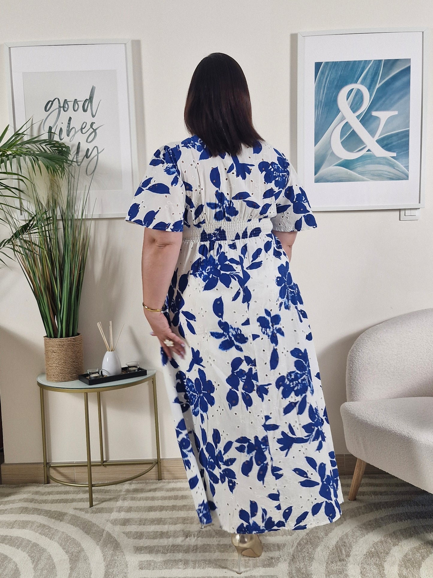 Robe longue été dentelle fleurs bleues marines MYRIAM