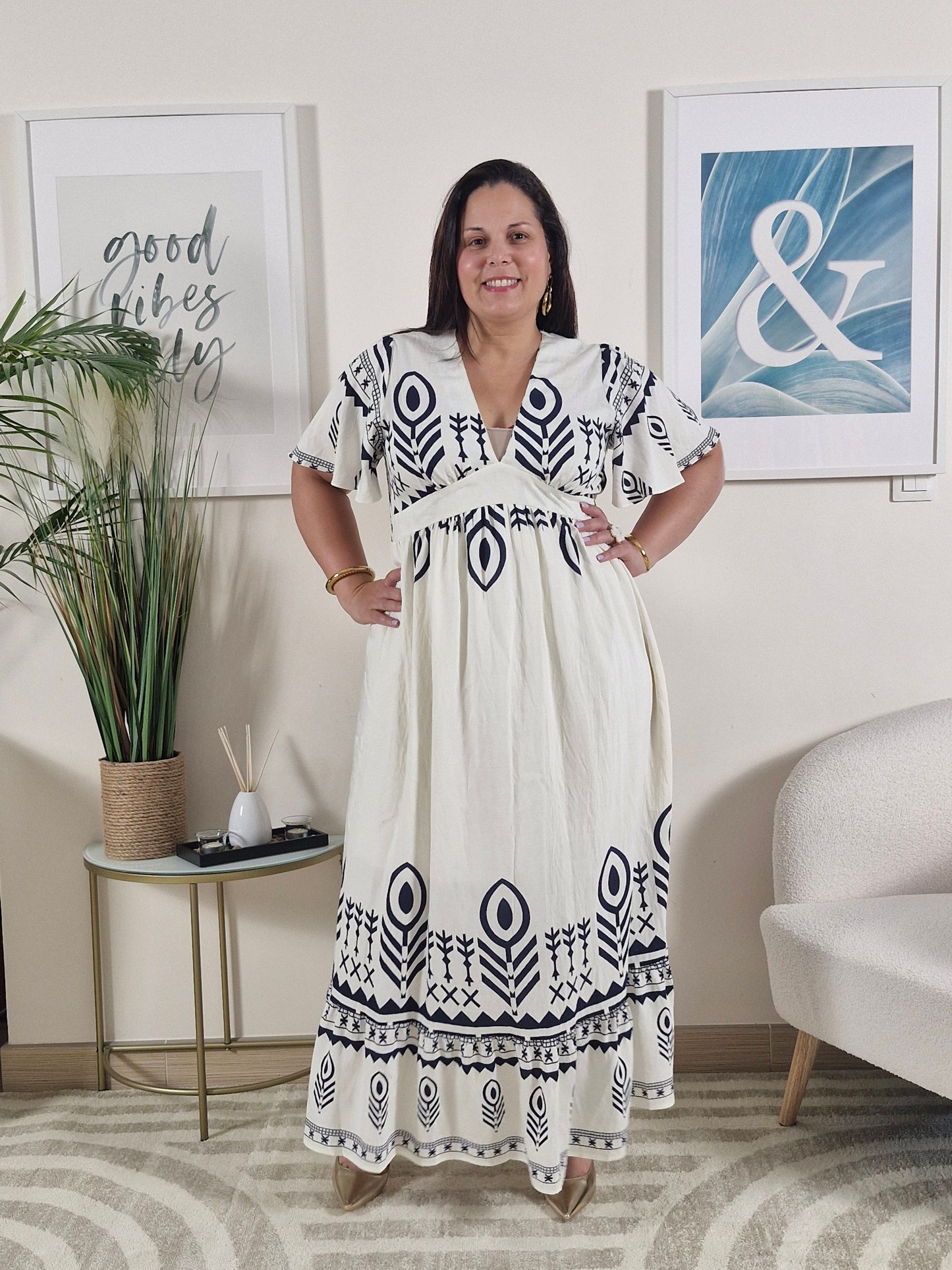 Robe longue blanche et imprimés géométriques bleus marines RUBY