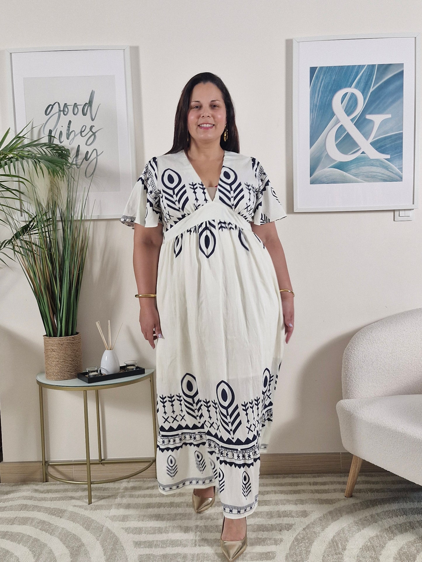 Robe longue blanche et imprimés géométriques bleus marines RUBY