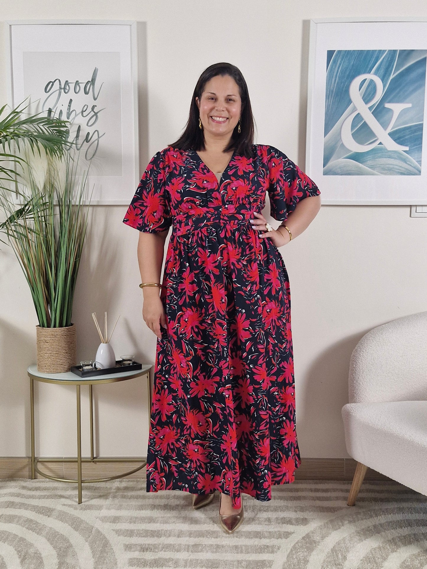 Robe longue portefeuille à fleurs fuchsia sur fond bleu marine _Grande taille_YASMINE