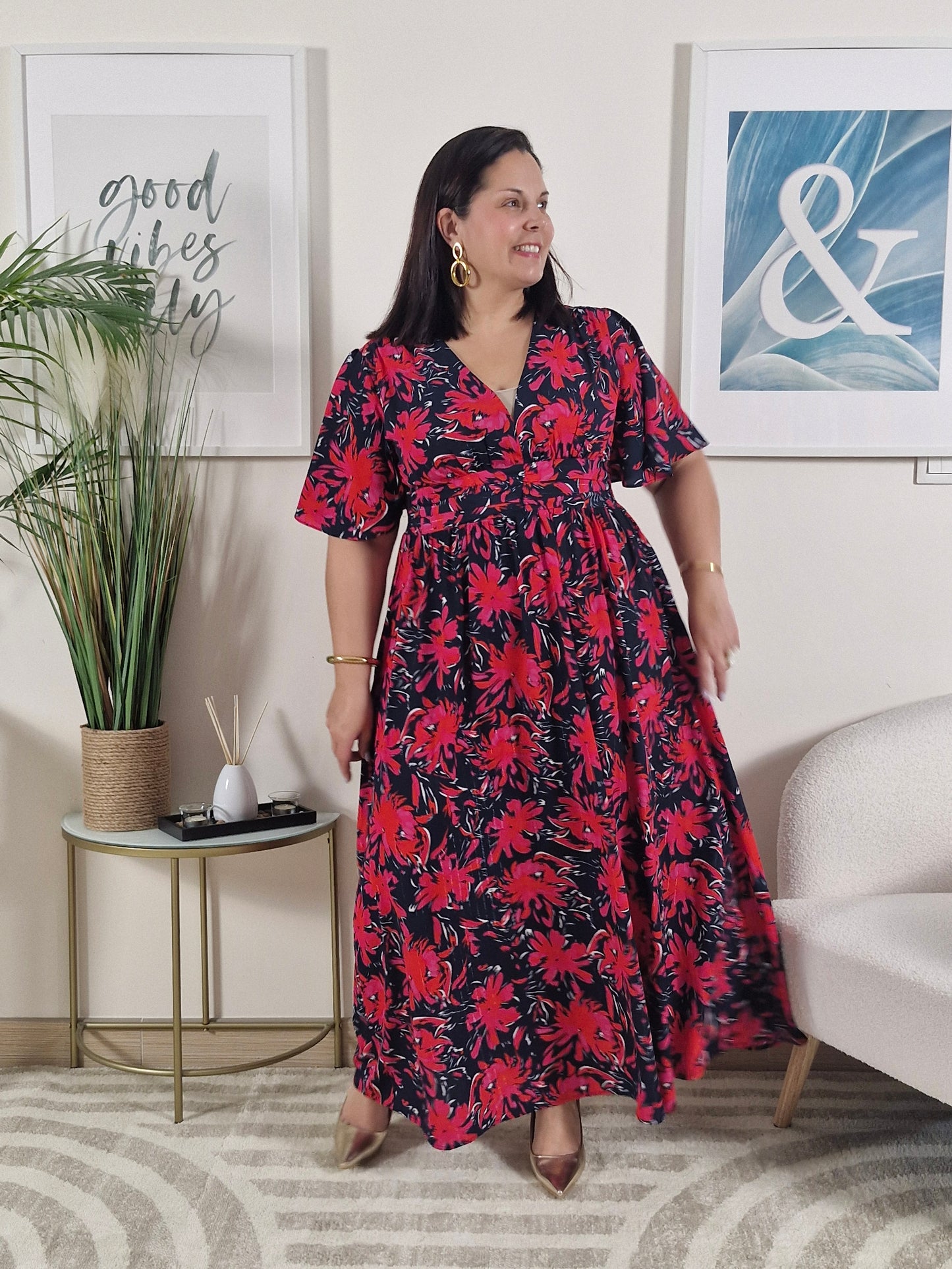 Robe longue portefeuille à fleurs fuchsia sur fond bleu marine _Grande taille_YASMINE