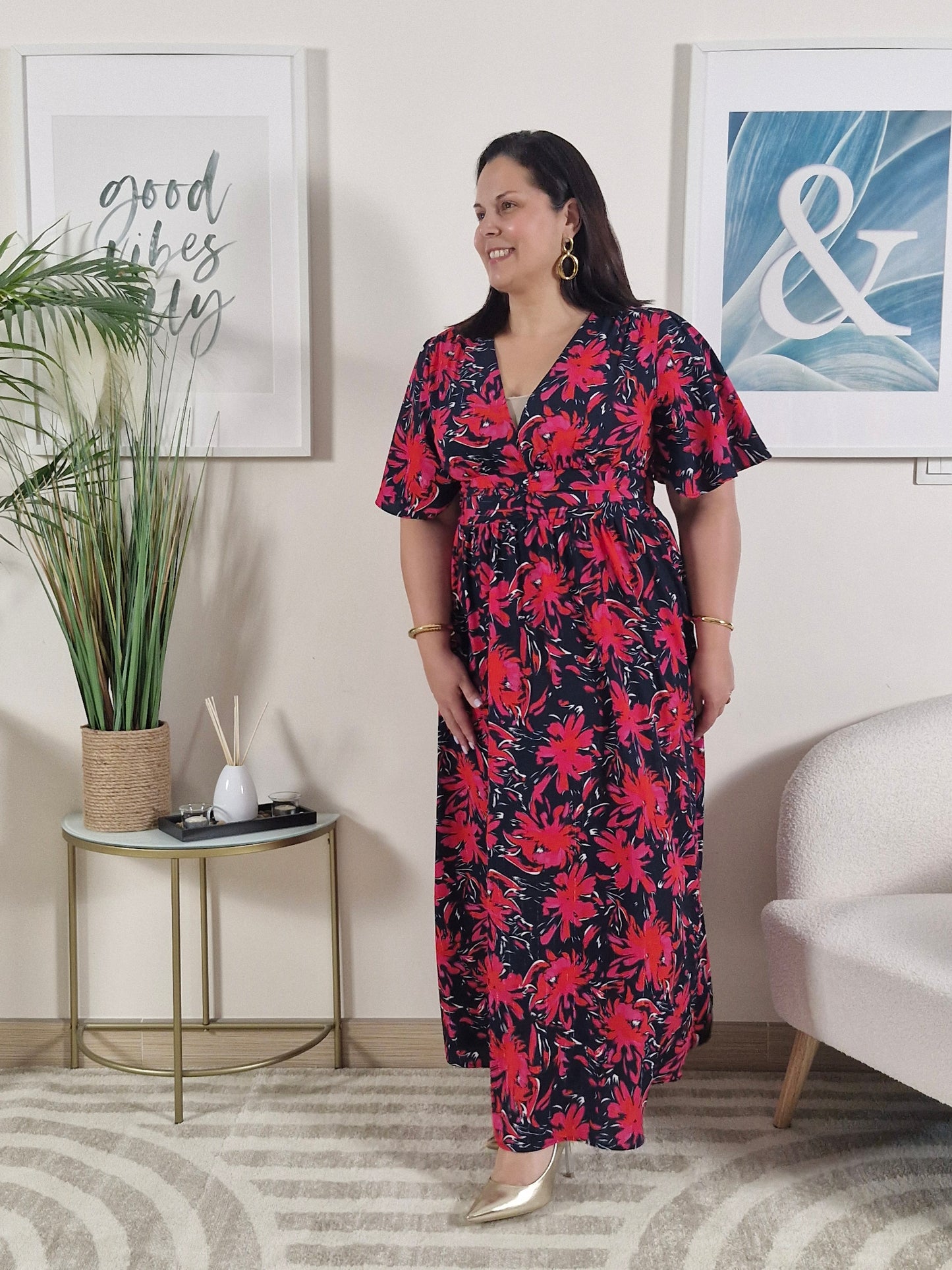 Robe longue portefeuille à fleurs fuchsia sur fond bleu marine _Grande taille_YASMINE