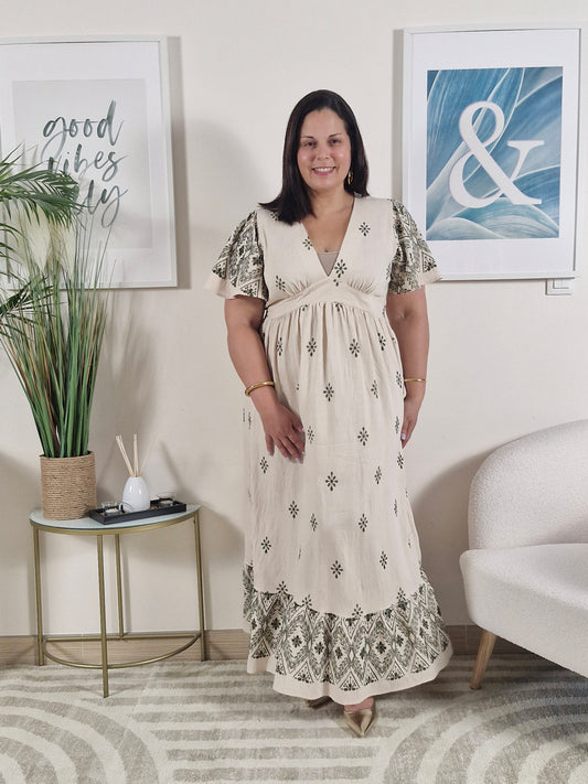 Robe longue beige et motifs kaki brodés_Grande Taille_ PAMELA